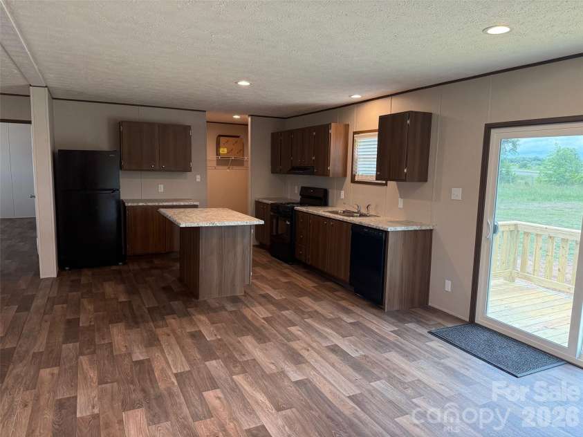3932 Sunset Boulevard, Shelby, NC 28152.  MLS# CAR4379902, YatesRealty ID 26806. 