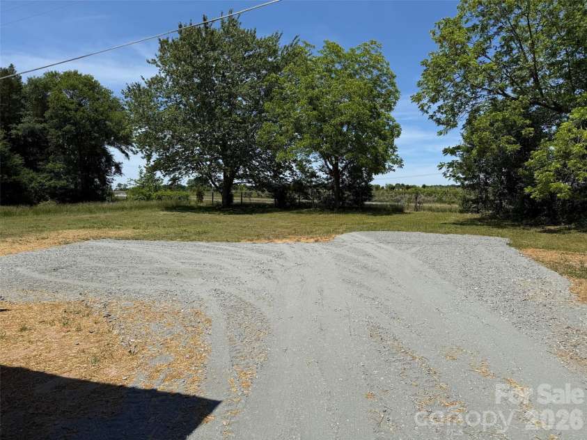 3932 Sunset Boulevard, Shelby, NC 28152.  MLS# CAR4379902, YatesRealty ID 26806. 