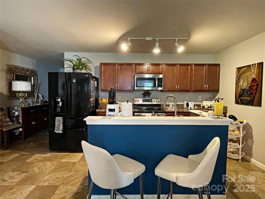 9608 Brackenview Court, Charlotte, NC 28214.  MLS# CAR4272787, YatesRealty ID 26807. 