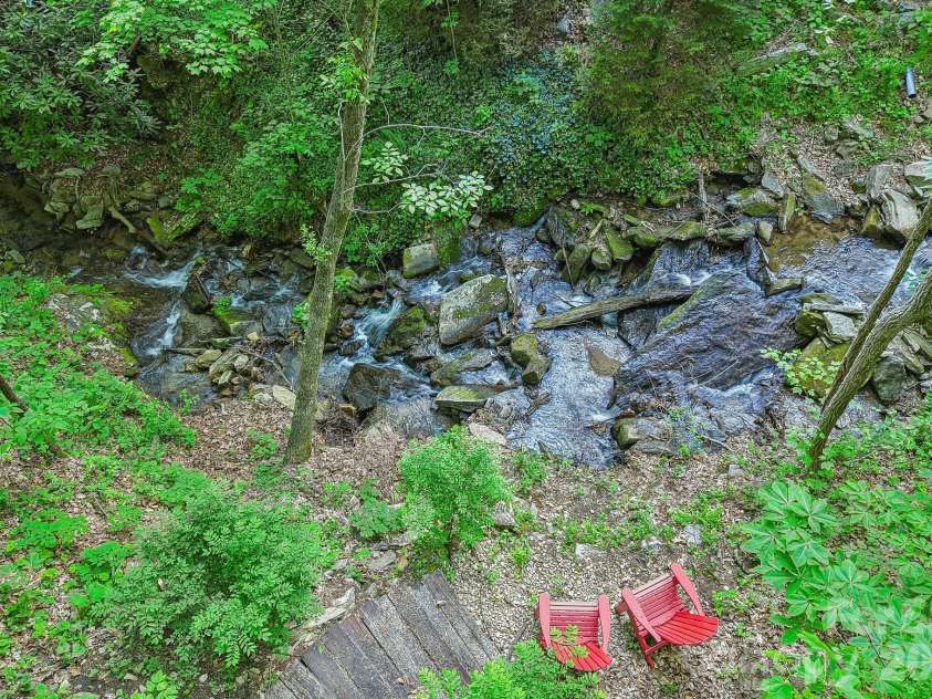 47 Lo Cove, Maggie Valley, NC 28751.  MLS# CAR4374472, YatesRealty ID 26808. 