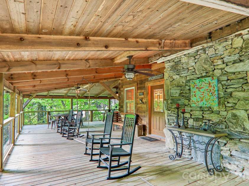 47 Lo Cove, Maggie Valley, NC 28751.  MLS# CAR4374472, YatesRealty ID 26808. 