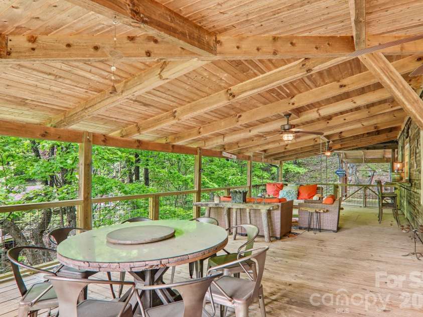 47 Lo Cove, Maggie Valley, NC 28751.  MLS# CAR4374472, YatesRealty ID 26808. 