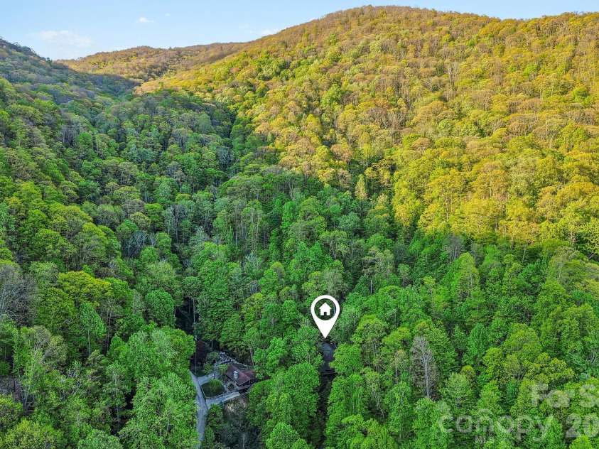 47 Lo Cove, Maggie Valley, NC 28751.  MLS# CAR4374472, YatesRealty ID 26808. 