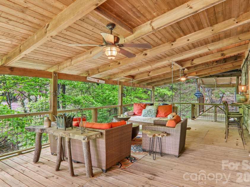 47 Lo Cove, Maggie Valley, NC 28751.  MLS# CAR4374472, YatesRealty ID 26808. 
