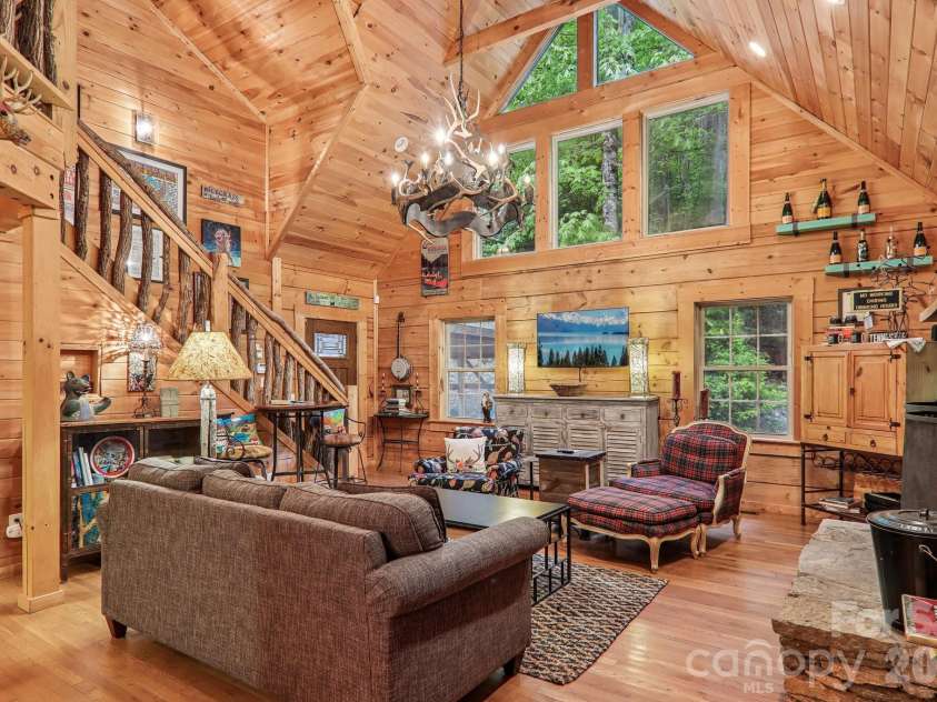 47 Lo Cove, Maggie Valley, NC 28751.  MLS# CAR4374472, YatesRealty ID 26808. 