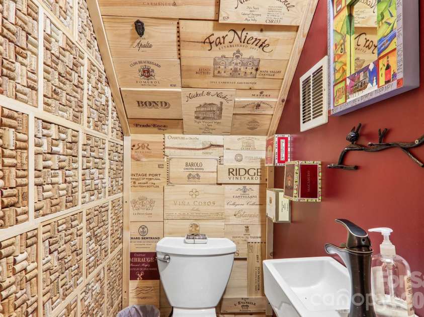 47 Lo Cove, Maggie Valley, NC 28751.  MLS# CAR4374472, YatesRealty ID 26808. 