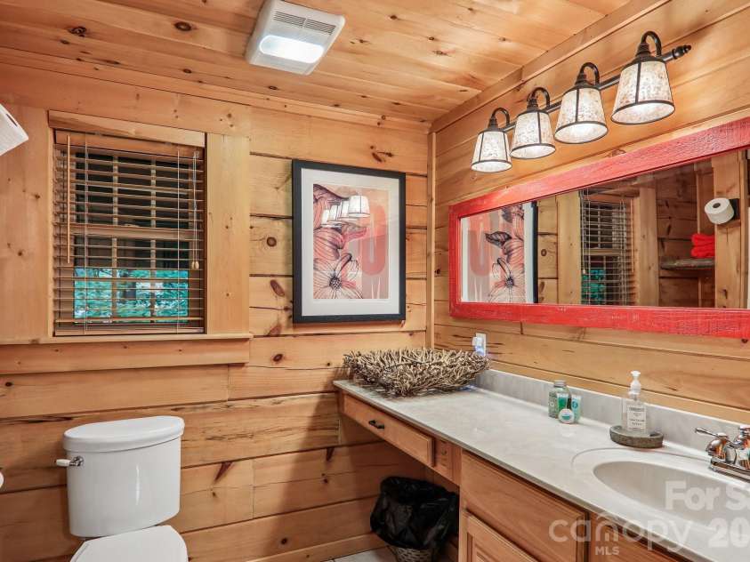 47 Lo Cove, Maggie Valley, NC 28751.  MLS# CAR4374472, YatesRealty ID 26808. 