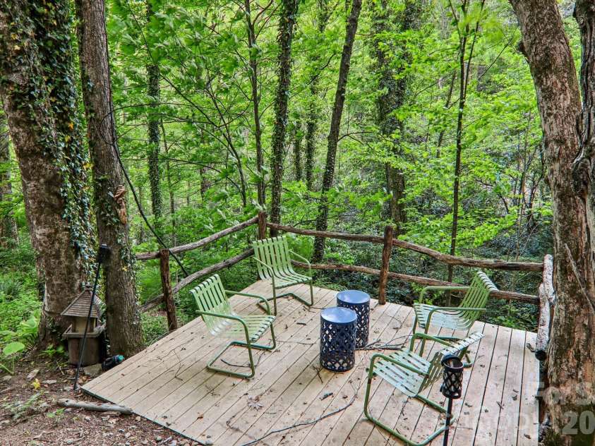 47 Lo Cove, Maggie Valley, NC 28751.  MLS# CAR4374472, YatesRealty ID 26808. 