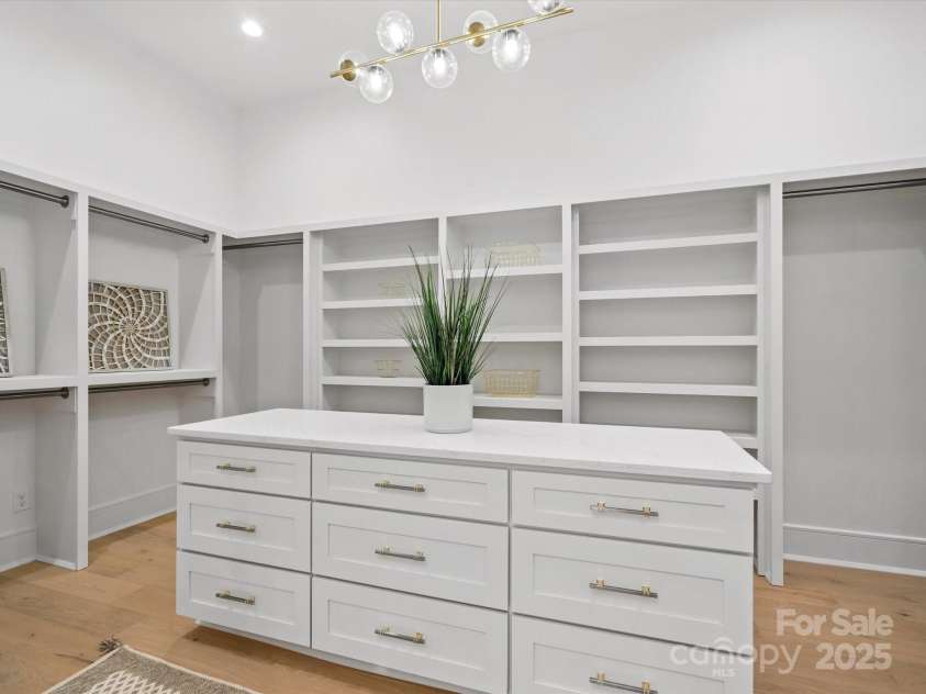 950 Nauvasse Trail, Fort Mill, SC 29715.  MLS# CAR4280299, YatesRealty ID 26808. Primary Closet