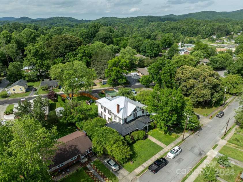 187 Jordan Street, Brevard, NC 28712.  MLS# CAR4152664, YatesRealty ID 2681. 