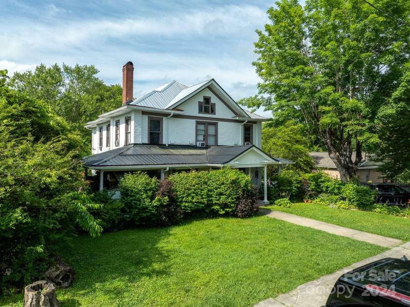 187 Jordan Street, Brevard, NC 28712.  MLS# CAR4152664, YatesRealty ID 2681. 