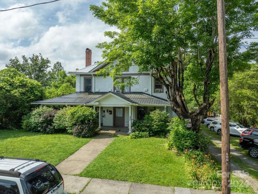 187 Jordan Street, Brevard, NC 28712.  MLS# CAR4152664, YatesRealty ID 2681. 