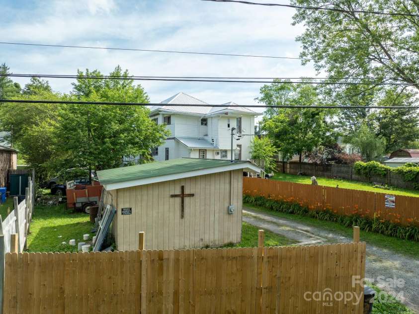 187 Jordan Street, Brevard, NC 28712.  MLS# CAR4152664, YatesRealty ID 2681. 
