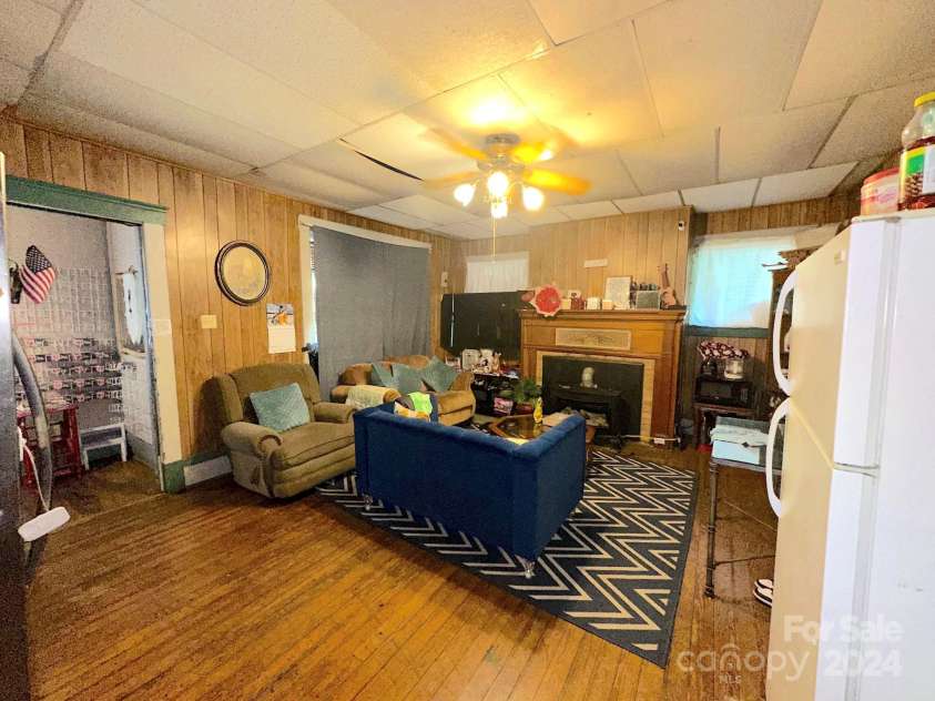 187 Jordan Street, Brevard, NC 28712.  MLS# CAR4152664, YatesRealty ID 2681. 