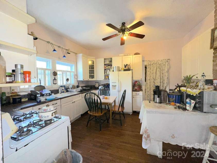 187 Jordan Street, Brevard, NC 28712.  MLS# CAR4152664, YatesRealty ID 2681. 