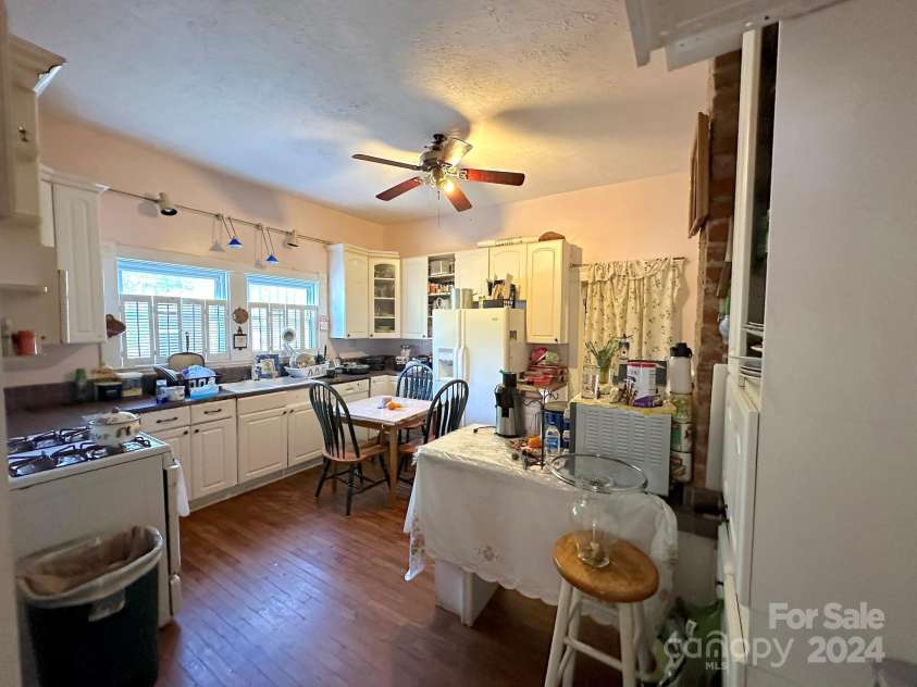187 Jordan Street, Brevard, NC 28712.  MLS# CAR4152664, YatesRealty ID 2681. 