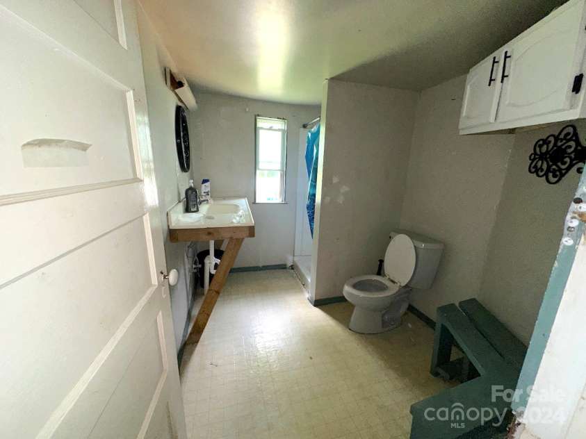 187 Jordan Street, Brevard, NC 28712.  MLS# CAR4152664, YatesRealty ID 2681. 