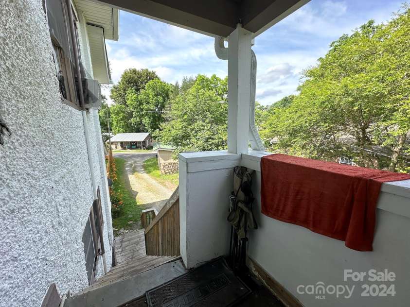 187 Jordan Street, Brevard, NC 28712.  MLS# CAR4152664, YatesRealty ID 2681. 