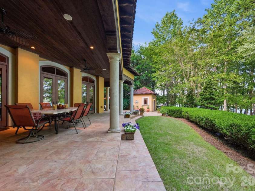 201 Brawley Harbor Place, Mooresville, NC 28117.  MLS# CAR4344555, YatesRealty ID 2681. 