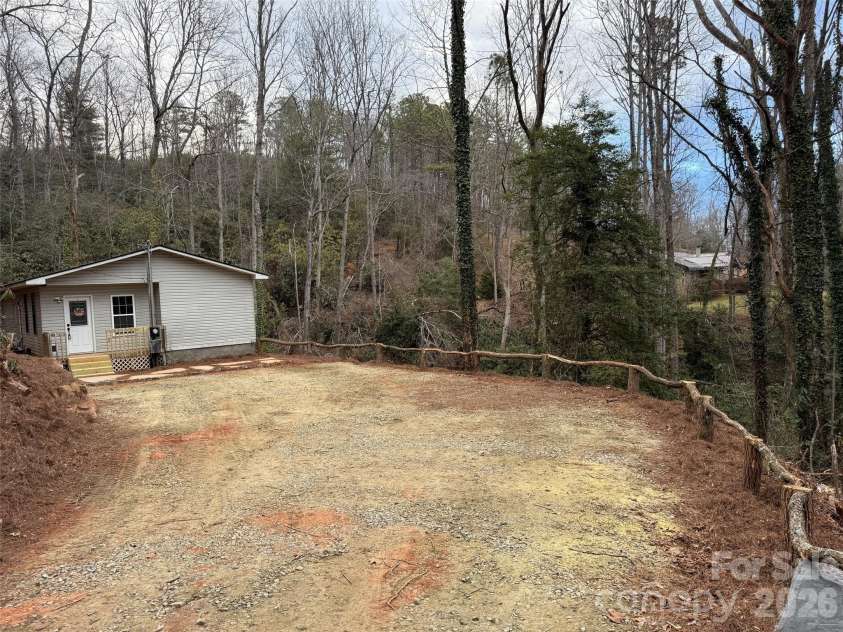 54 Big Bear Drive, Pisgah Forest, NC 28768.  MLS# CAR4339818, YatesRealty ID 2681. 