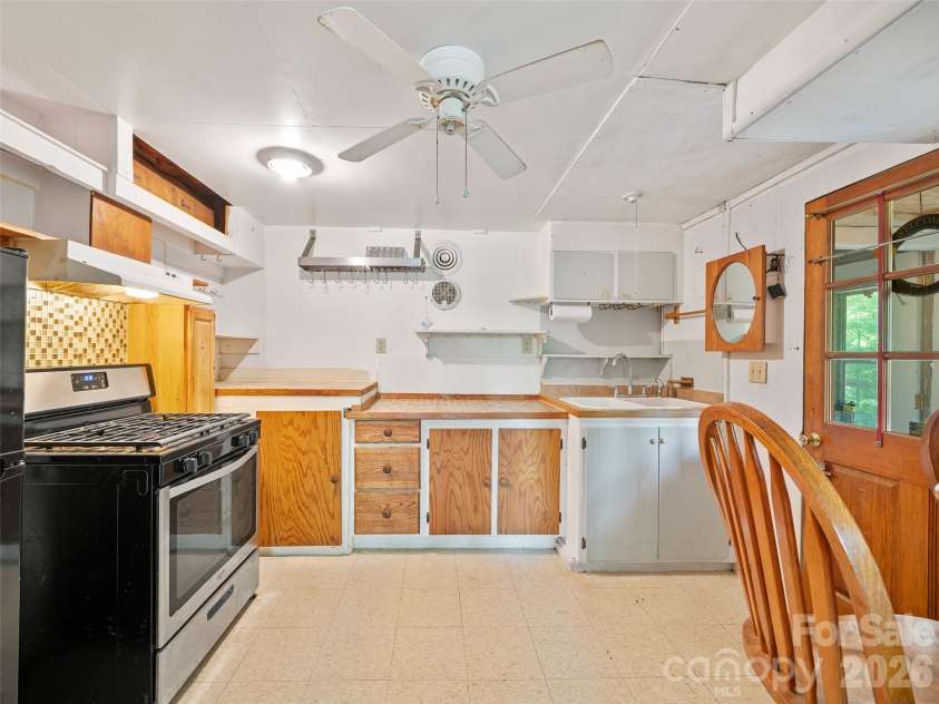 1331 Georges Fork Road, Burnsville, NC 28714.  MLS# CAR4381041, YatesRealty ID 26810. 