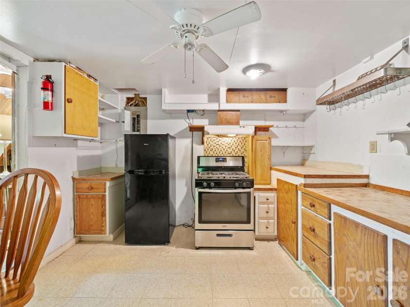 1331 Georges Fork Road, Burnsville, NC 28714.  MLS# CAR4381041, YatesRealty ID 26810. 