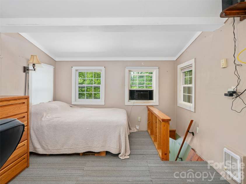 1331 Georges Fork Road, Burnsville, NC 28714.  MLS# CAR4381041, YatesRealty ID 26810. 