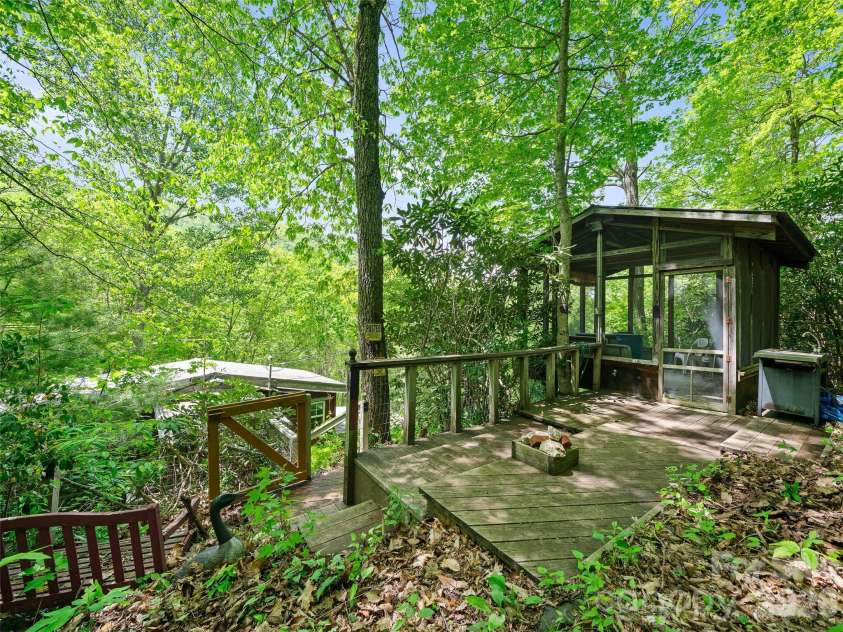 1331 Georges Fork Road, Burnsville, NC 28714.  MLS# CAR4381041, YatesRealty ID 26810. 