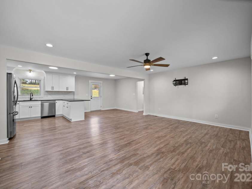 204 Kendall Street, Norwood, NC 28128.  MLS# CAR4279004, YatesRealty ID 26810. Living Room
