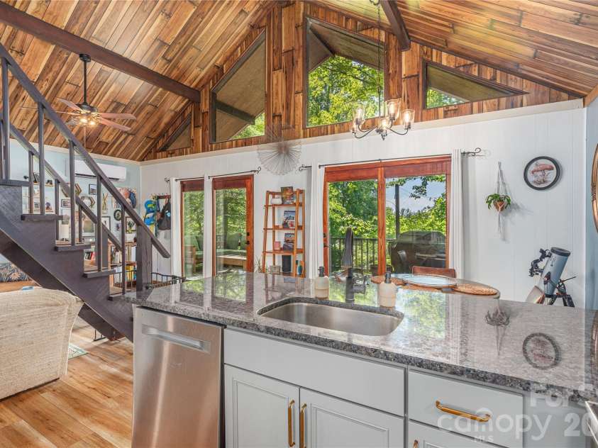 154 Timberside Drive, Mars Hill, NC 28754.  MLS# CAR4383911, YatesRealty ID 26811. 