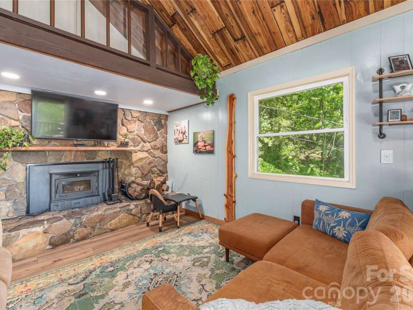 154 Timberside Drive, Mars Hill, NC 28754.  MLS# CAR4383911, YatesRealty ID 26811. 