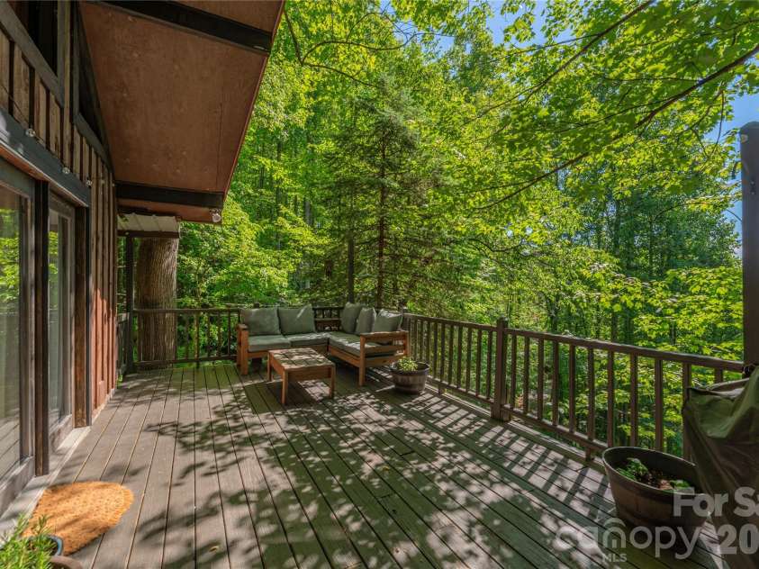 154 Timberside Drive, Mars Hill, NC 28754.  MLS# CAR4383911, YatesRealty ID 26811. 