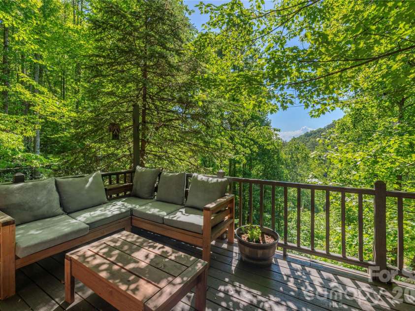 154 Timberside Drive, Mars Hill, NC 28754.  MLS# CAR4383911, YatesRealty ID 26811. 