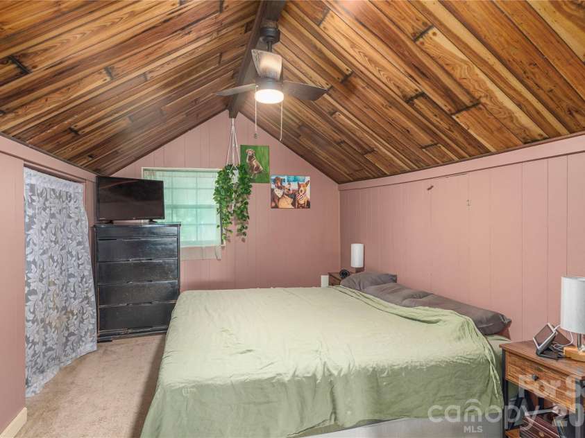 154 Timberside Drive, Mars Hill, NC 28754.  MLS# CAR4383911, YatesRealty ID 26811. 