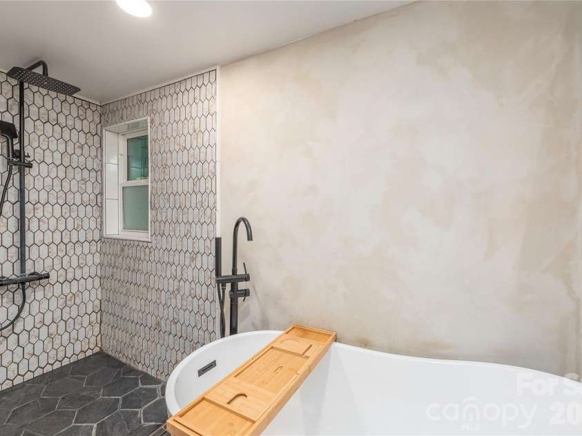 154 Timberside Drive, Mars Hill, NC 28754.  MLS# CAR4383911, YatesRealty ID 26811. 