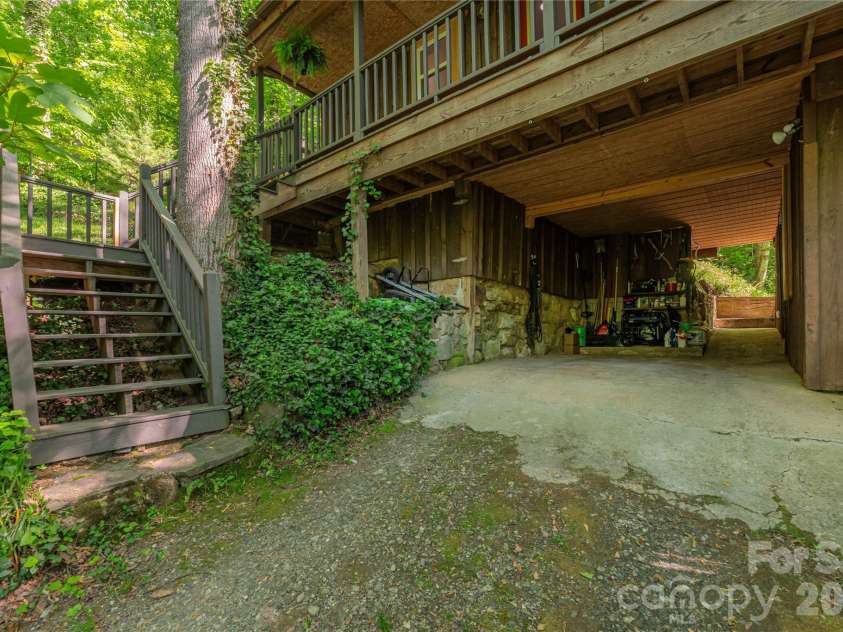 154 Timberside Drive, Mars Hill, NC 28754.  MLS# CAR4383911, YatesRealty ID 26811. 