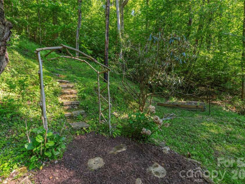 154 Timberside Drive, Mars Hill, NC 28754.  MLS# CAR4383911, YatesRealty ID 26811. 