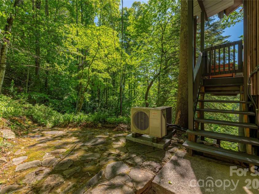 154 Timberside Drive, Mars Hill, NC 28754.  MLS# CAR4383911, YatesRealty ID 26811. 