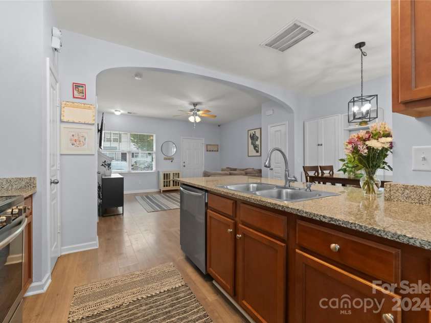 540 Fawnborough Court, Rock Hill, SC 29732.  MLS# CAR4181128, YatesRealty ID 26811. Kitchen