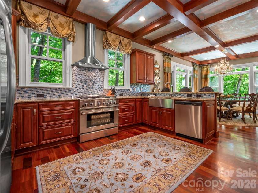 161 Chattooga Run, Hendersonville, NC 28739.  MLS# CAR4385295, YatesRealty ID 26812. 