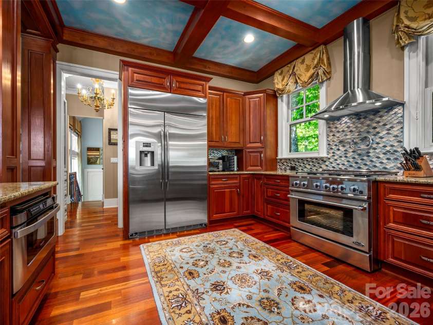 161 Chattooga Run, Hendersonville, NC 28739.  MLS# CAR4385295, YatesRealty ID 26812. 