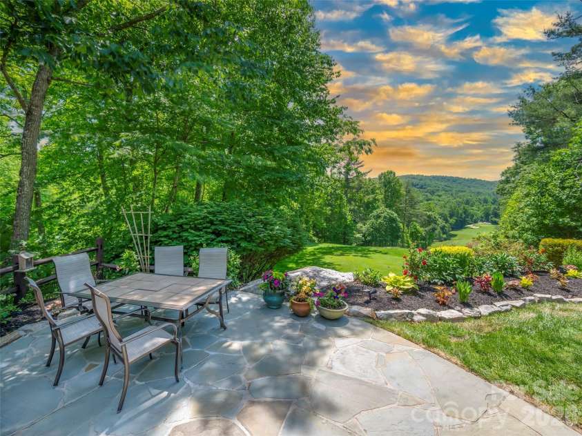 161 Chattooga Run, Hendersonville, NC 28739.  MLS# CAR4385295, YatesRealty ID 26812. 
