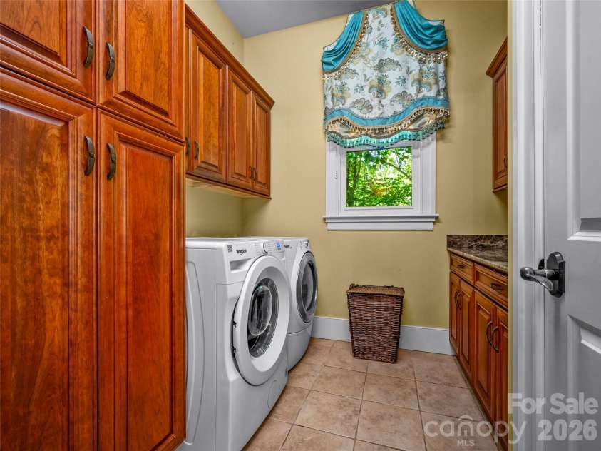 161 Chattooga Run, Hendersonville, NC 28739.  MLS# CAR4385295, YatesRealty ID 26812. 