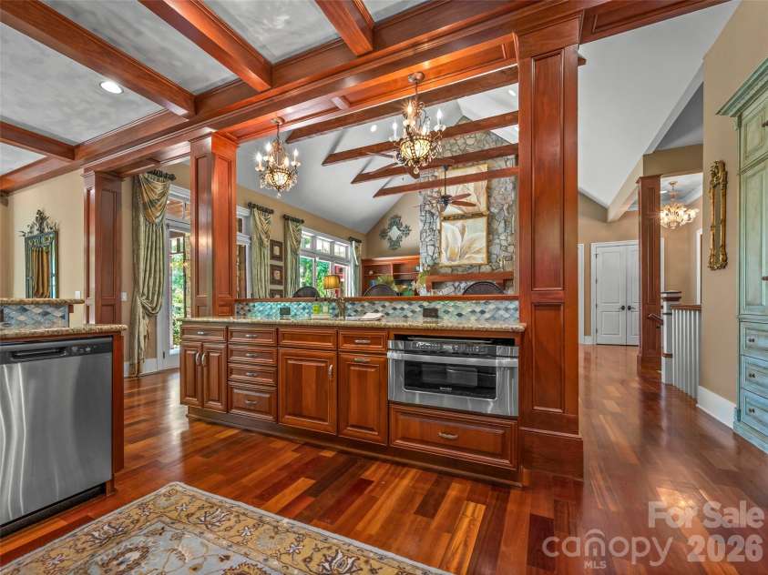 161 Chattooga Run, Hendersonville, NC 28739.  MLS# CAR4385295, YatesRealty ID 26812. 