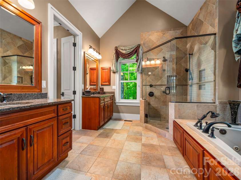161 Chattooga Run, Hendersonville, NC 28739.  MLS# CAR4385295, YatesRealty ID 26812. 