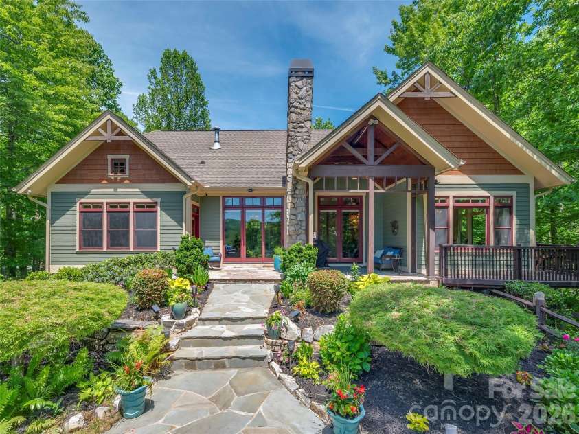161 Chattooga Run, Hendersonville, NC 28739.  MLS# CAR4385295, YatesRealty ID 26812. 