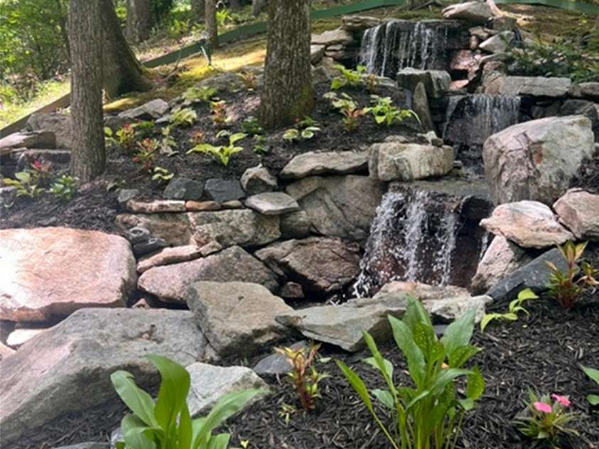 161 Chattooga Run, Hendersonville, NC 28739.  MLS# CAR4385295, YatesRealty ID 26812. 