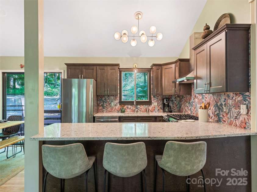 76 Shirley Drive, Maggie Valley, NC 28751.  MLS# CAR4256941, YatesRealty ID 26812. 