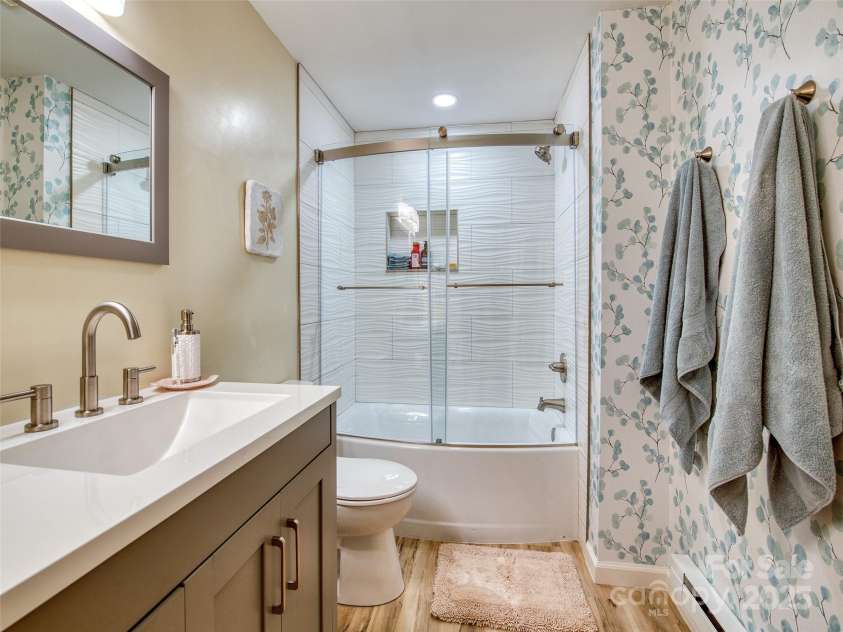 76 Shirley Drive, Maggie Valley, NC 28751.  MLS# CAR4256941, YatesRealty ID 26812. 