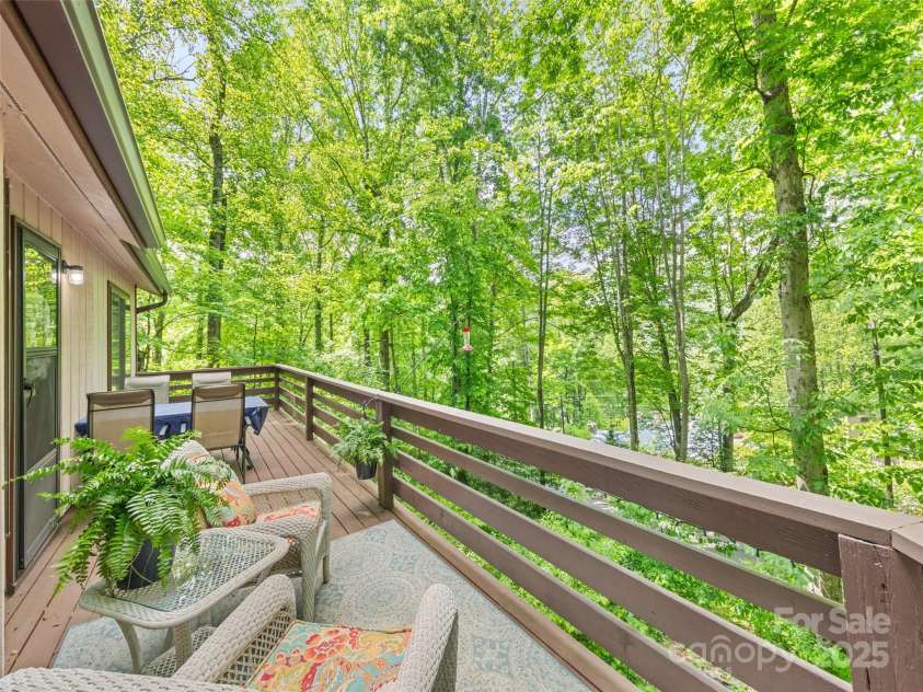 76 Shirley Drive, Maggie Valley, NC 28751.  MLS# CAR4256941, YatesRealty ID 26812. 